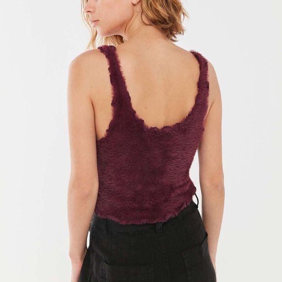 uo lena fuzzy cropped tank top - Picture 4 of 4